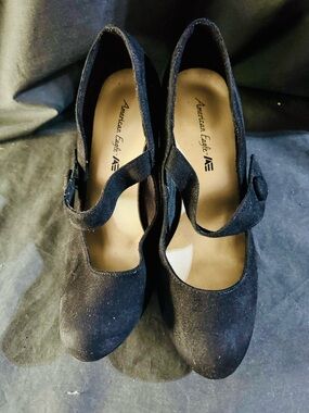 American Eagle Outfitters Black Suede Mary Jane Pumps